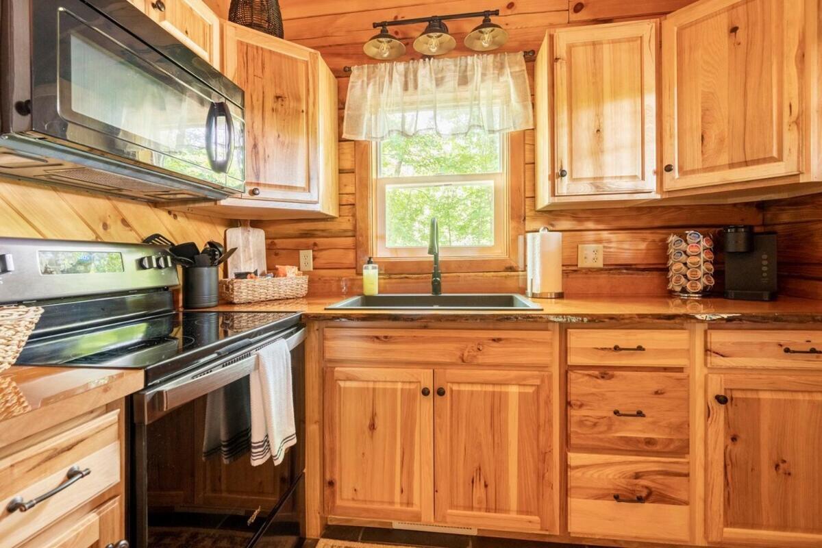 Secluded Wooded Cabin Near The Hocking Hills New Straitsville Esterno foto